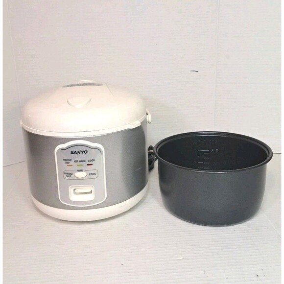Sanyo ECJ‑N55W 5.5 Cup (1 L) Rice Cooker & Warmer with Steaming Tray – Tested - Picture 1 of 10
